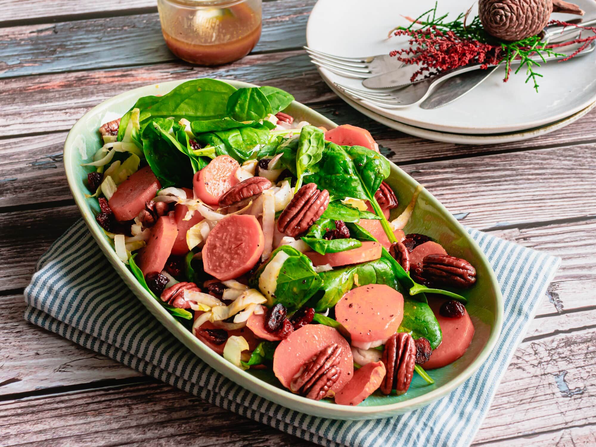 Salade de patate douce rôtie et sauce à l'érable Salade de patate douce rôtie et sauce à l'érable